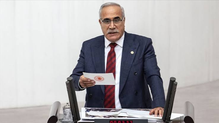 Aziz Aydınlık’ın Kardeşi İstanbul’da Trafik Kazası Geçirdi! Durumu Ciddi