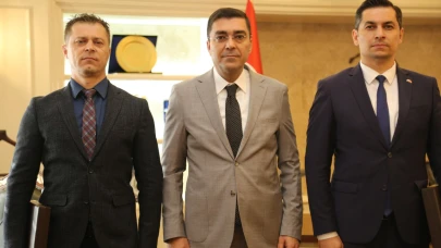 Başkomiserlere Şanlıurfa'dan Teşekkür ve Uğurlama: Emniyet Müdürü Plaketle Veda Etti