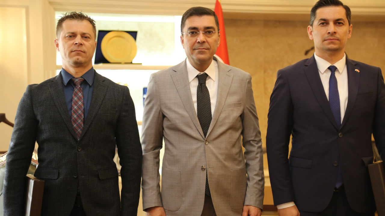 Başkomiserlere Şanlıurfa'dan Teşekkür ve Uğurlama: Emniyet Müdürü Plaketle Veda Etti