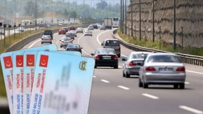 1 Ağustos Son! Eski Ehliyetler Geçersiz Olacak, Ücret 7.438 TL'ye Çıkıyor!