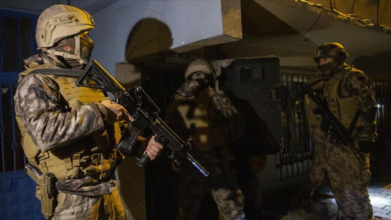 Toprağa Gömülü Deliller Ortaya Çıktı! Şanlıurfa’da Telefon Dolandırıcılarına Jandarma Darbesi